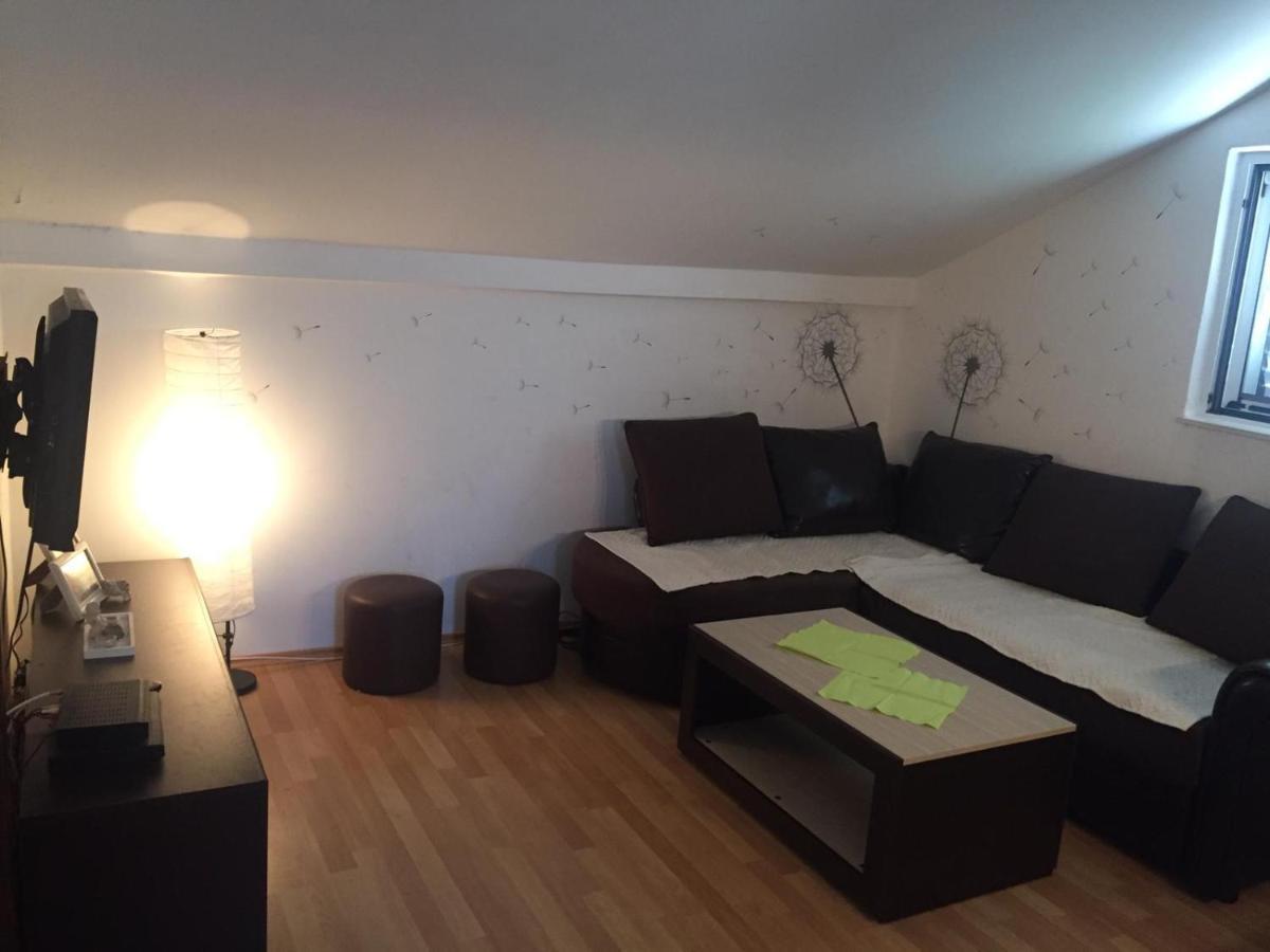 Apartment Julian Kamenari Ngoại thất bức ảnh