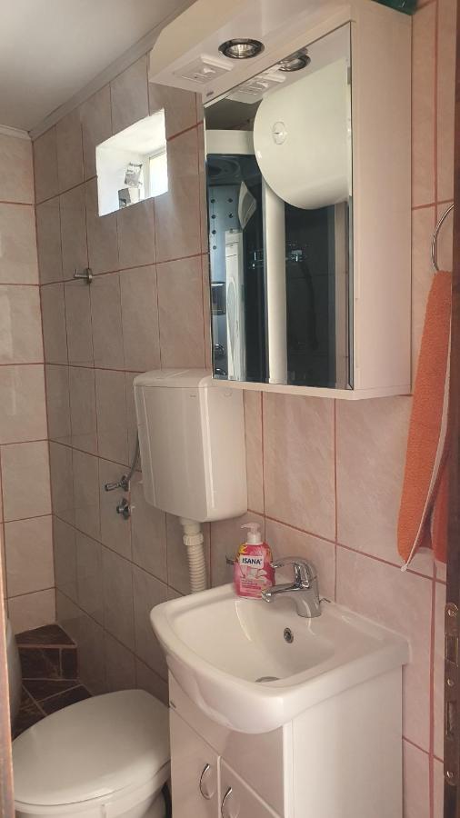 Apartment Julian Kamenari Ngoại thất bức ảnh