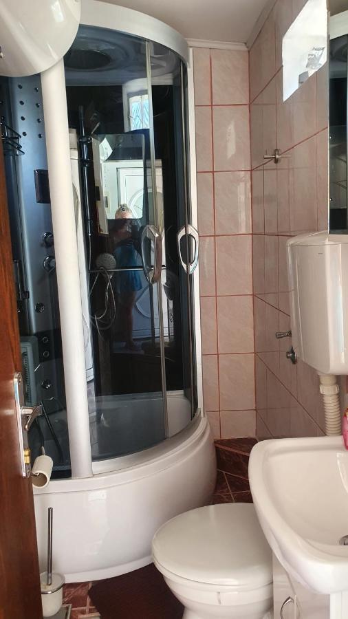 Apartment Julian Kamenari Ngoại thất bức ảnh